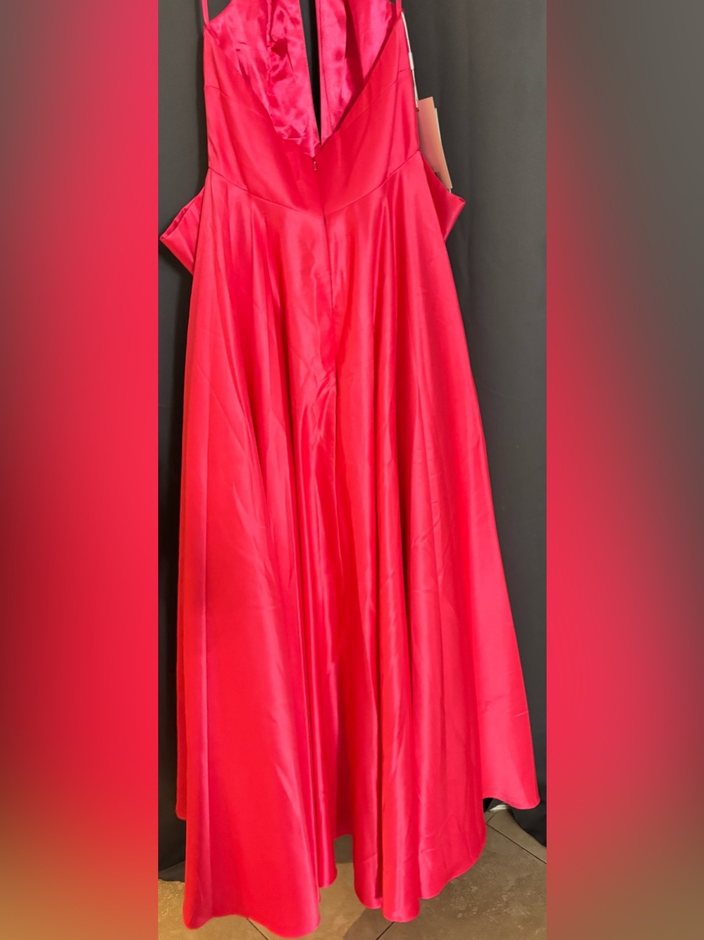 Mac Duggal - Pink Sleeveless Halter Neck Satin Ball Gown With Bow - Size 6 - Picture 6 of 7